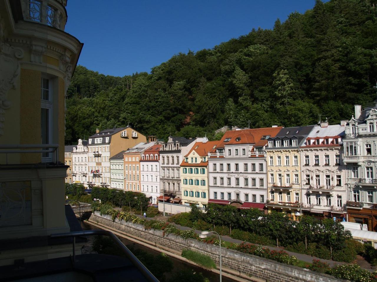 Riverside Apartments Thalia Karlsbad Exteriör bild